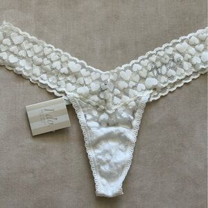 Victoria's Secret Bridal Edition White Heart Lace Panty O/S fits most NWT